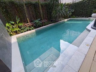 For rent 4 bedrooms house in Wang Thonglang, Bangkok