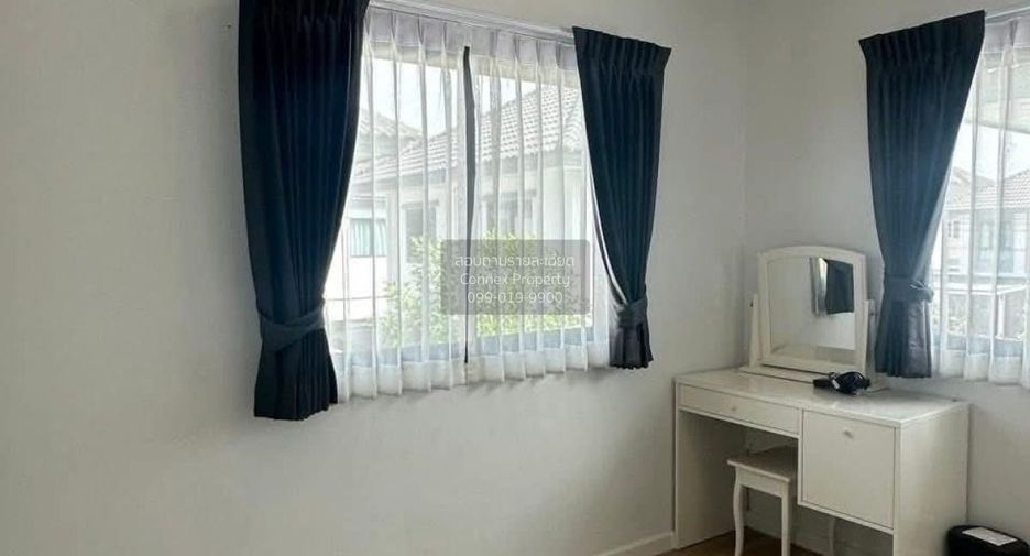 Casa en alquiler de 4 habitaciones en Bang Sao Thong, Samut Prakan