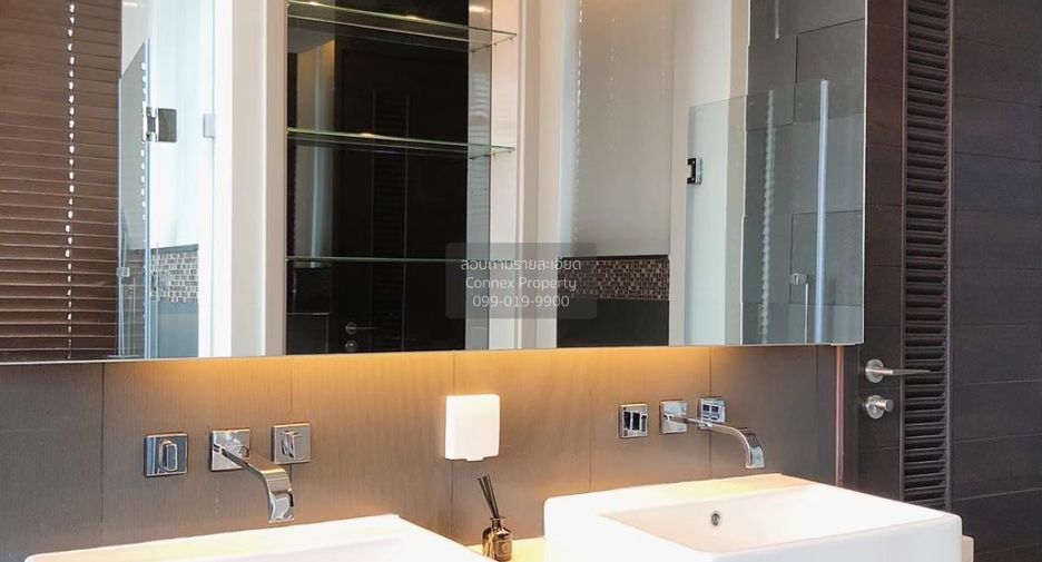 For rent 2 bedrooms condo in Huai Khwang, Bangkok