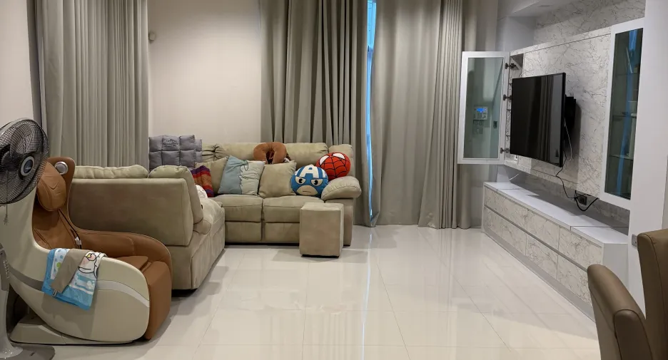 Casa en venta de 4 habitaciones en Lat Krabang, Bangkok