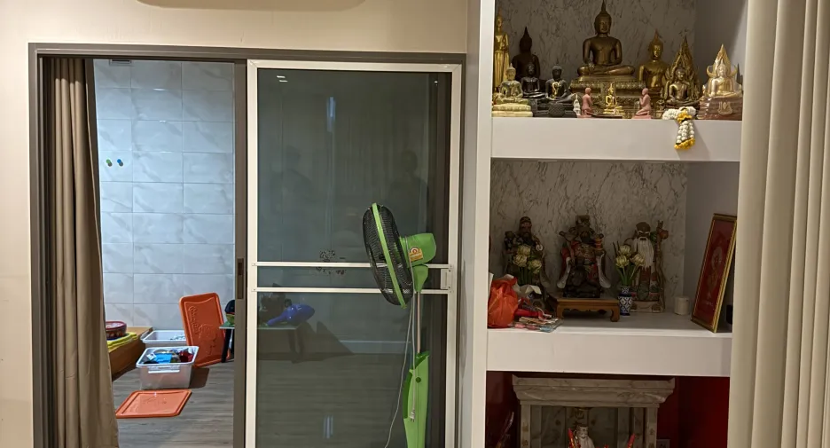 Casa en venta de 4 habitaciones en Lat Krabang, Bangkok