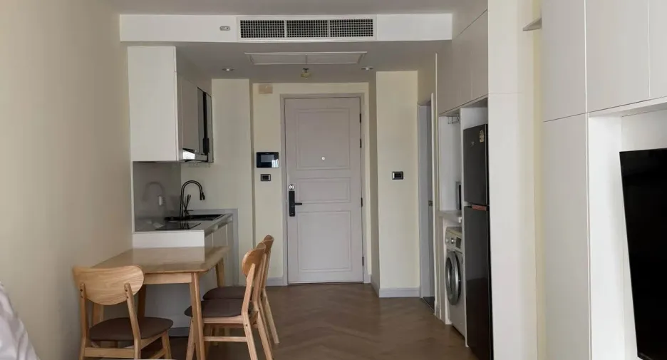Condo en alquiler de 1 habitaciones en Huai Khwang, Bangkok