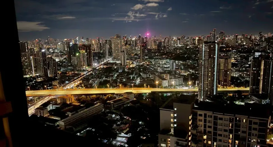 For sale 2 bedrooms condo in Watthana, Bangkok