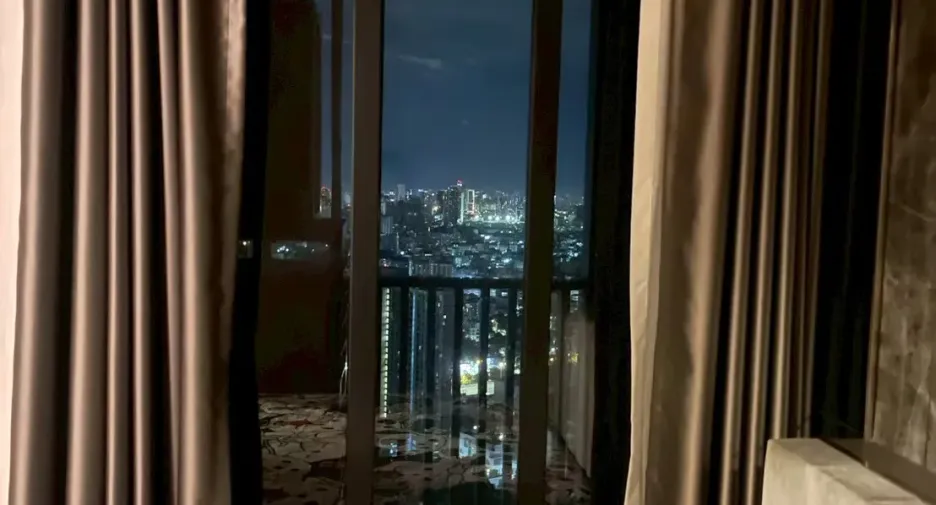 For sale 2 bedrooms condo in Watthana, Bangkok