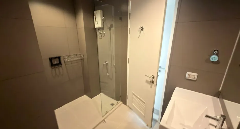 À louer 1 chambre condo à Watthana, Bangkok