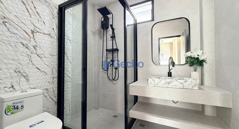 For sale 4 bedrooms house in Bang Lamung, Chonburi