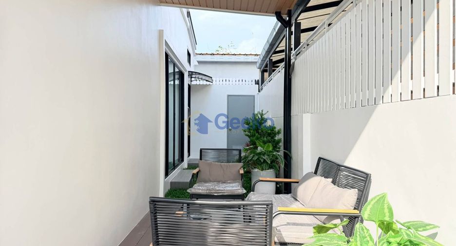 For sale 4 bedrooms house in Bang Lamung, Chonburi