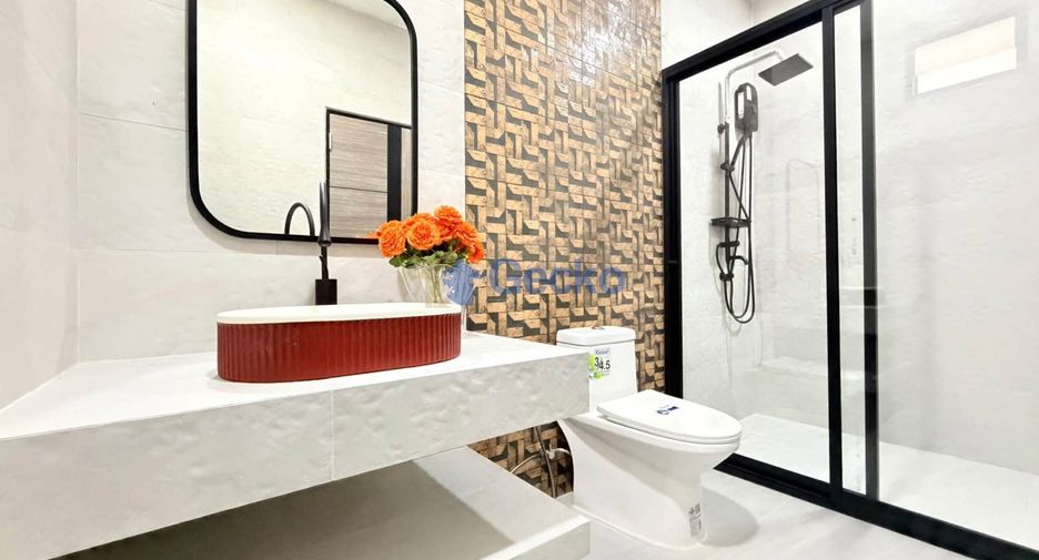 For sale 4 bedrooms house in Bang Lamung, Chonburi