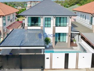 Casa en venta de 4 habitaciones en Bang Lamung, Chonburi