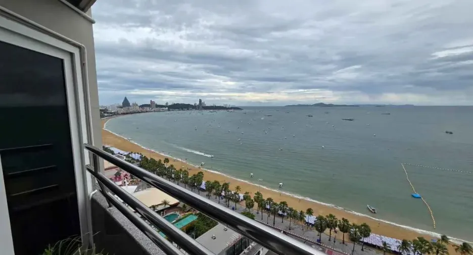 Condo en alquiler de 2 habitaciones en Bang Lamung, Chonburi