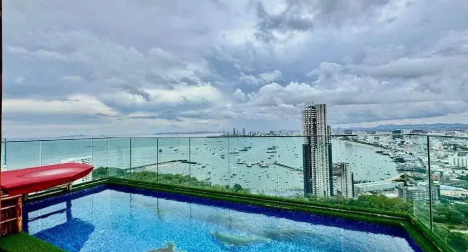 Condo en alquiler y en venta de 4 habitaciones en Bang Lamung, Chonburi