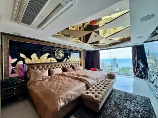 Condo en alquiler y en venta de 4 habitaciones en Bang Lamung, Chonburi
