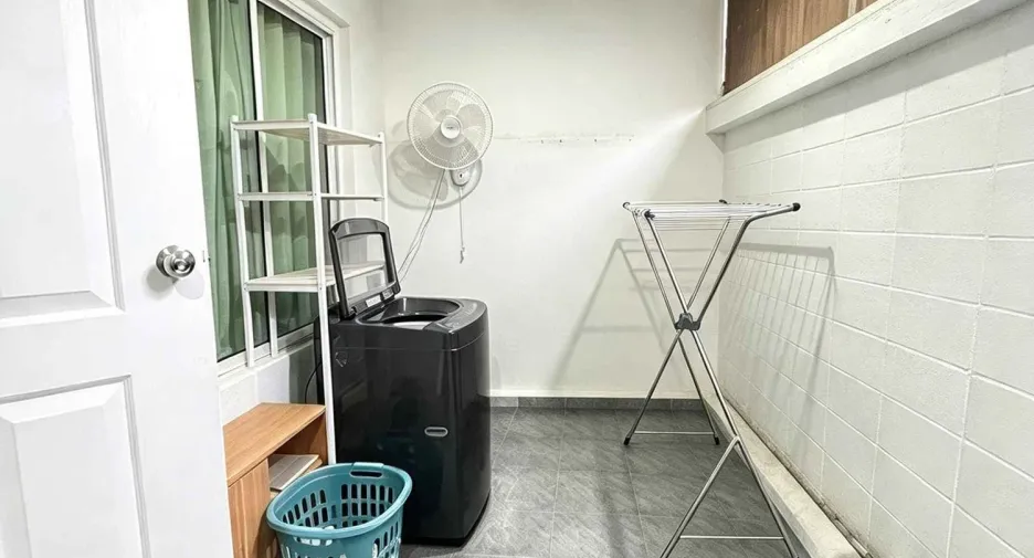 For rent 2 bedrooms townhouse in Bang Lamung, Chonburi