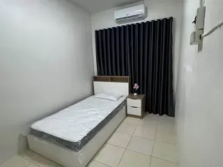 À louer 3 chambres maison de ville à Bang Lamung, Chonburi