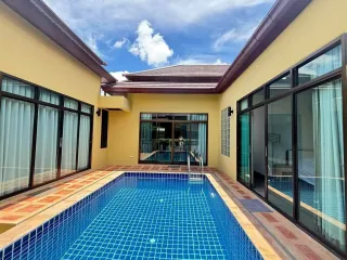 Casa en alquiler de 3 habitaciones en Bang Saray, Pattaya