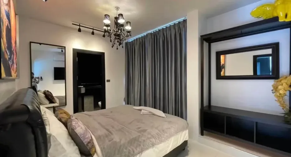 For rent 7 bedrooms house in Jomtien, Pattaya