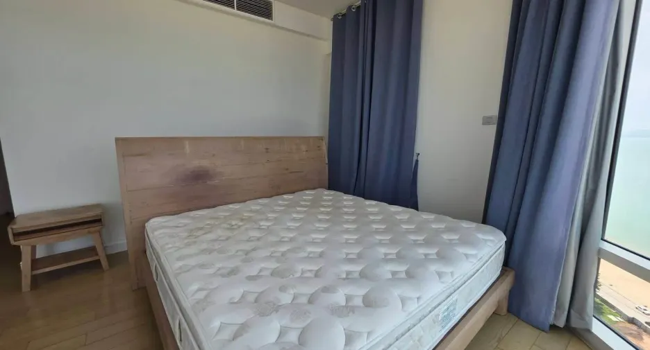 For rent 3 bedrooms condo in Jomtien, Pattaya
