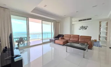 For rent 3 bedrooms condo in Jomtien, Pattaya