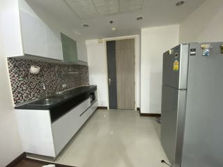 Wohnung zur Miete und zum Kauf mit 1 Zimmer in Bang Kho Laem, Bangkok