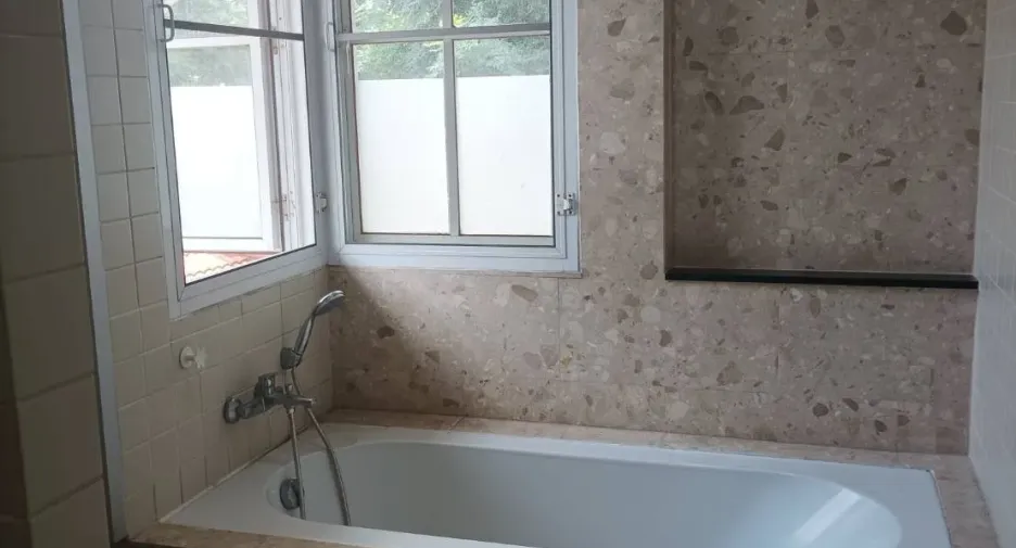 For rent 3 ベッドルーム house in Wang Thonglang, Bangkok