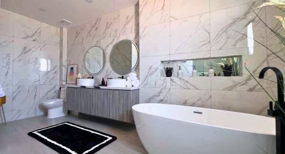 For sale 3 bedrooms villa in Bang Lamung, Chonburi