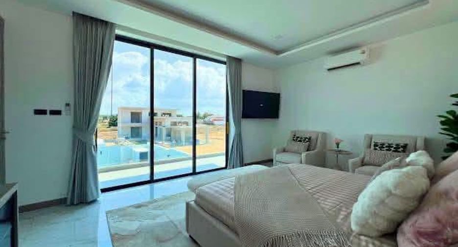 For sale 3 bedrooms villa in Bang Lamung, Chonburi