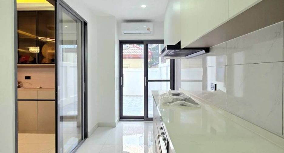 出售 6 卧室 独立屋 在 Bang Lamung, Chon Buri