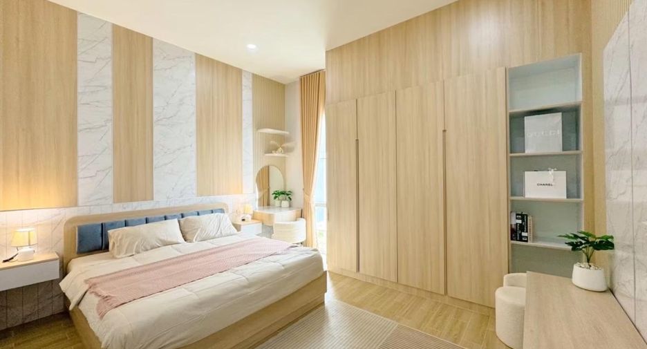 For sale 4 bedrooms villa in Bang Lamung, Chonburi