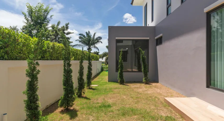 For sale 4 bedrooms villa in Bang Lamung, Chonburi