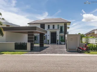 For sale 4 bedrooms villa in Bang Lamung, Chonburi