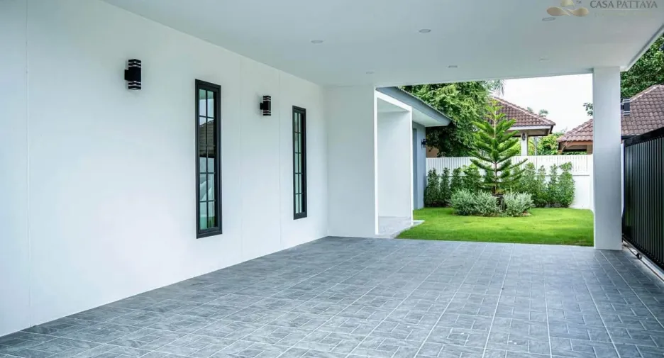For sale 4 bedrooms villa in Bang Lamung, Chonburi