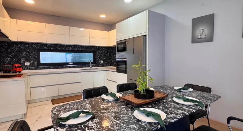 For sale 4 bedrooms villa in Bang Lamung, Chonburi