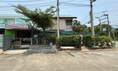 For sale 3 bedrooms house in Mueang Lamphun, Lamphun