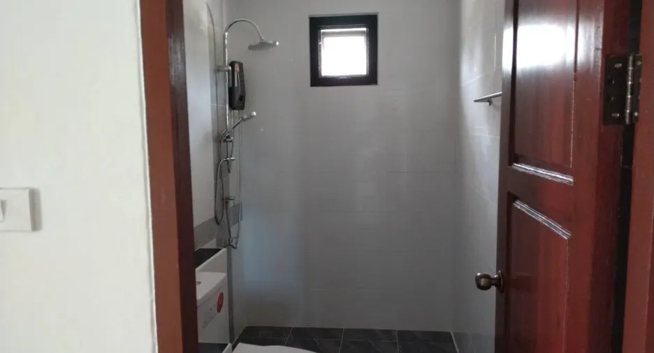 For sale 3 bedrooms house in Mueang Lamphun, Lamphun