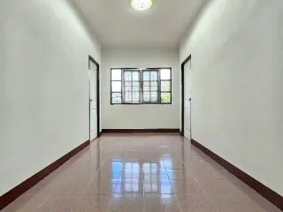 For sale 2 bedrooms house in Mueang Lamphun, Lamphun