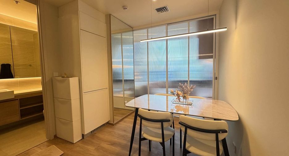 For rent 1 bed condo in Watthana, Bangkok