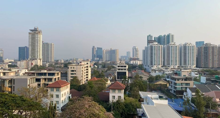 For rent 1 bed condo in Yan Nawa, Bangkok