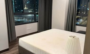 À louer 2 chambres condo à Huai Khwang, Bangkok