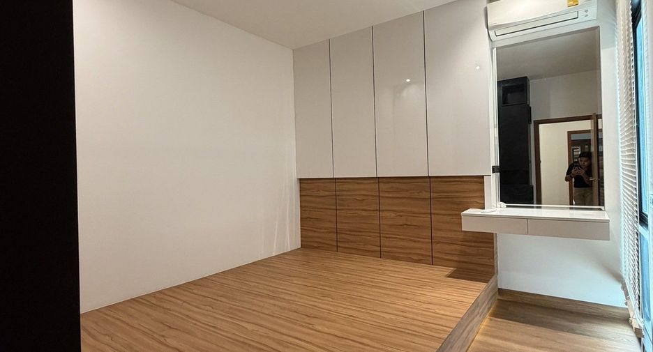 For sale 3 bedrooms townhouse in San Sai, Chiang Mai