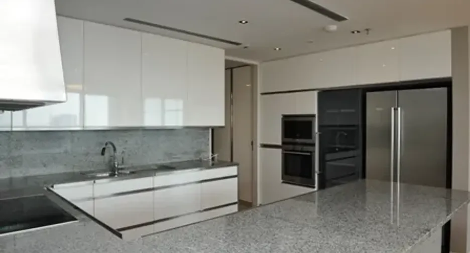 Wohnung zum Kauf und zur Miete mit 3 Zimmer in Sathon, Bangkok