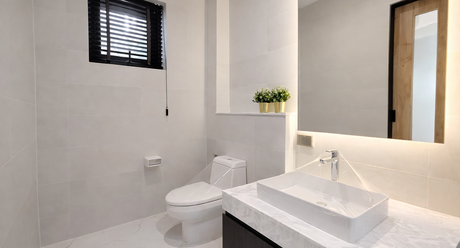 For sale and for rent 4 bedrooms villa in Doi Saket, Chiang Mai