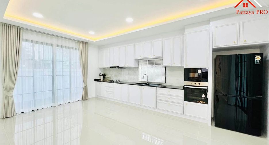 Casa en venta de 3 habitaciones en Bang Lamung, Chonburi
