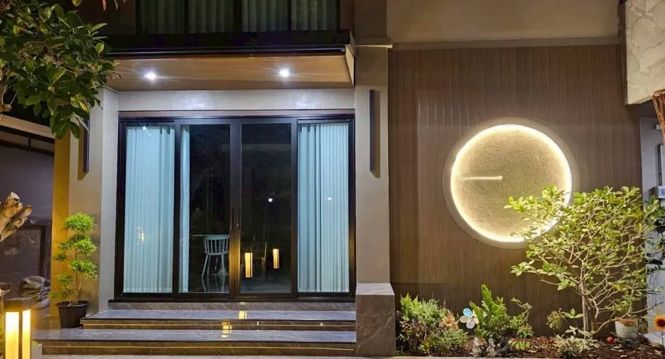 À vendre et à louer 3 chambres maison de ville à Mueang Samut Sakhon, Samut Sakhon