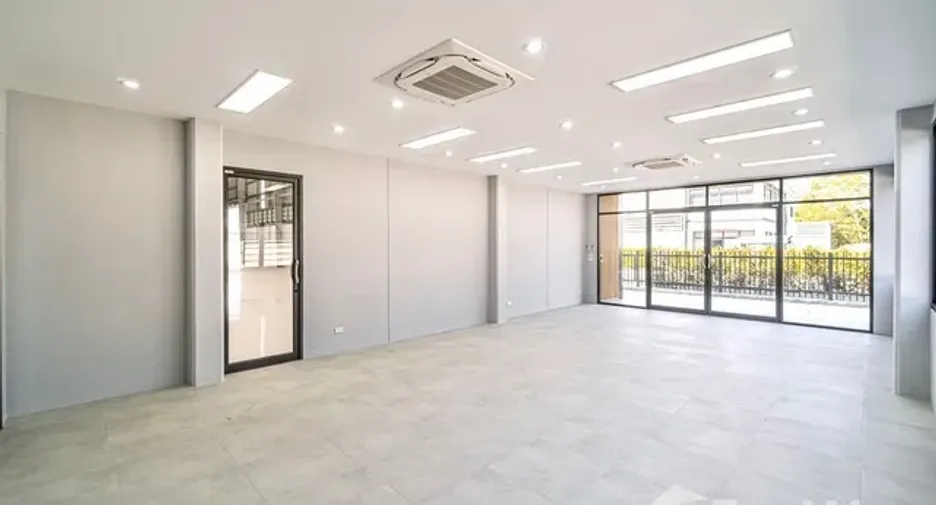 For sale そして for rent スタジオ house in Lam Luk Ka, Pathum Thani