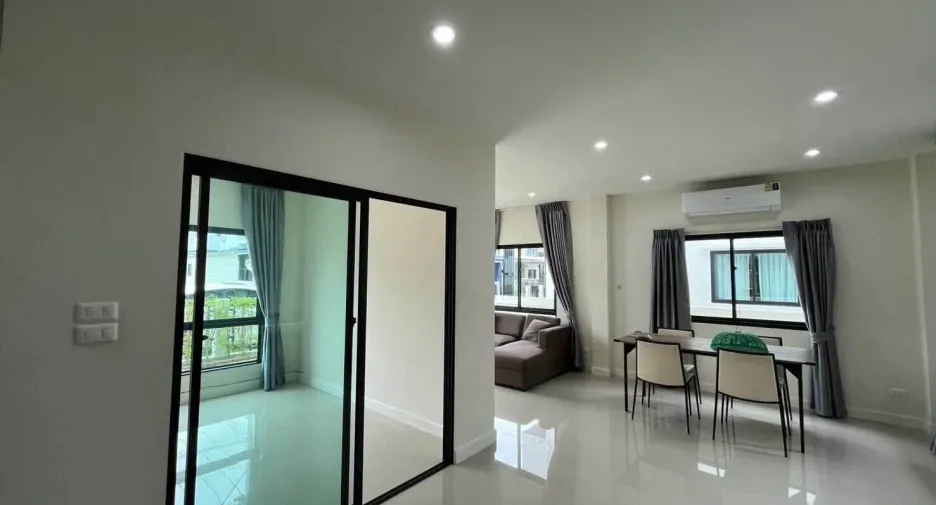 Haus zur Miete mit 4 Zimmer in Lam Luk Ka, Pathum Thani