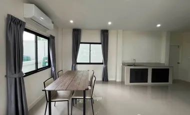 Haus zur Miete mit 4 Zimmer in Lam Luk Ka, Pathum Thani
