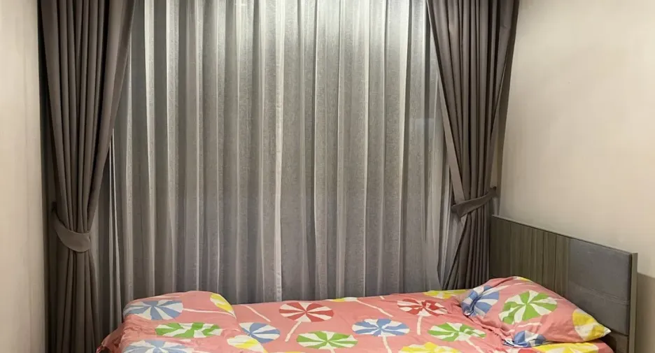 For rent 2 bedrooms condo in Thon Buri, Bangkok
