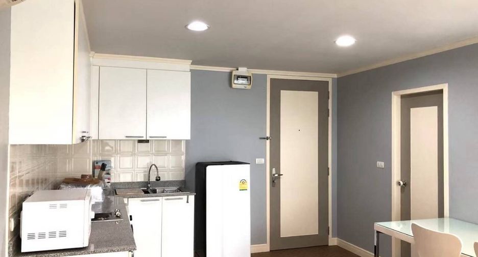 For rent 1 bed condo in Watthana, Bangkok