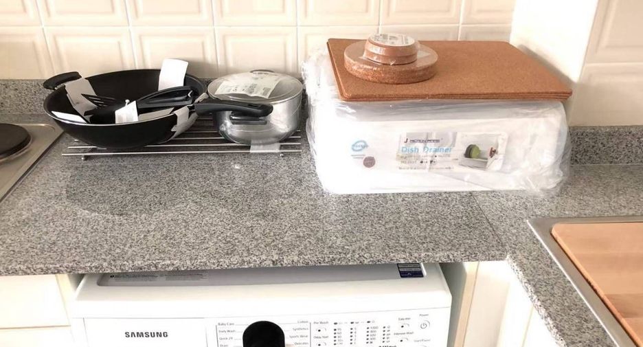 For rent 1 bed condo in Watthana, Bangkok