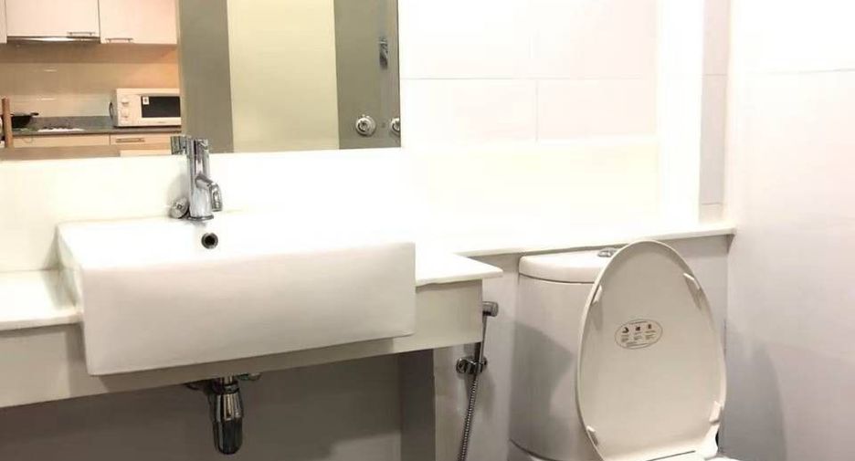 For rent 1 bed condo in Watthana, Bangkok